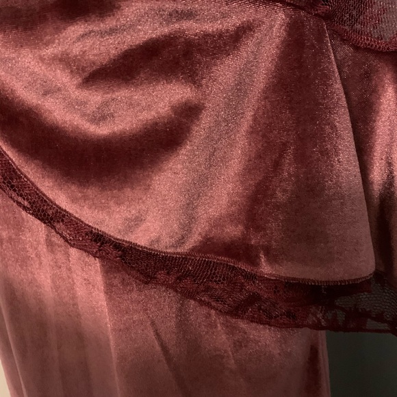 Dark Mauve Pink Velvet Lace Detail Short Ruffle Sleeve Plus Dress NEW - Picture 10 of 12